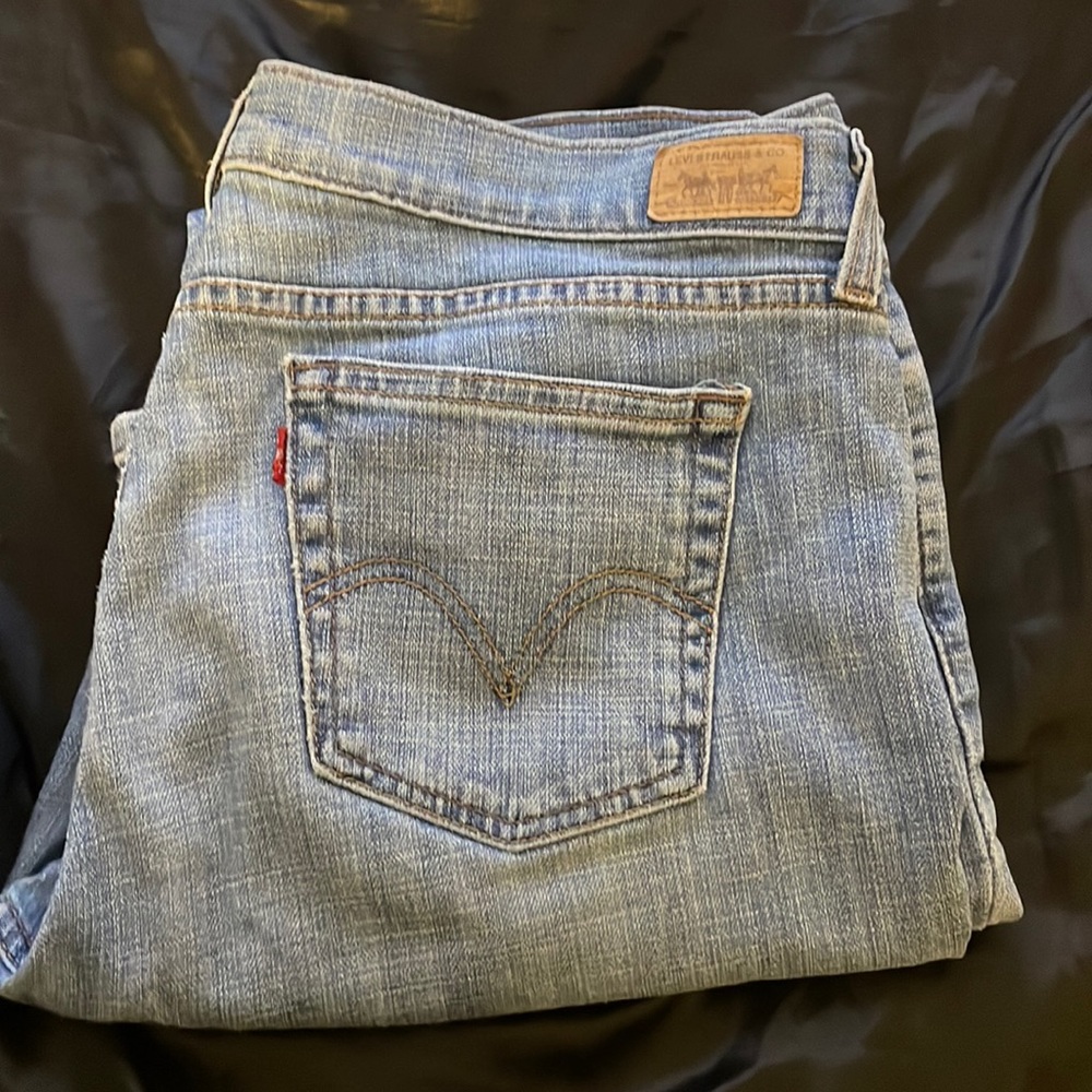 Boot cut Levi jeans!